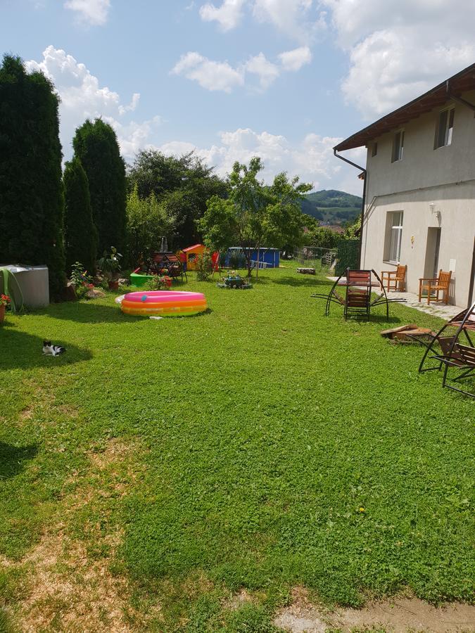 מלון קורטאה דה ארגס Casa Ariana מראה חיצוני תמונה